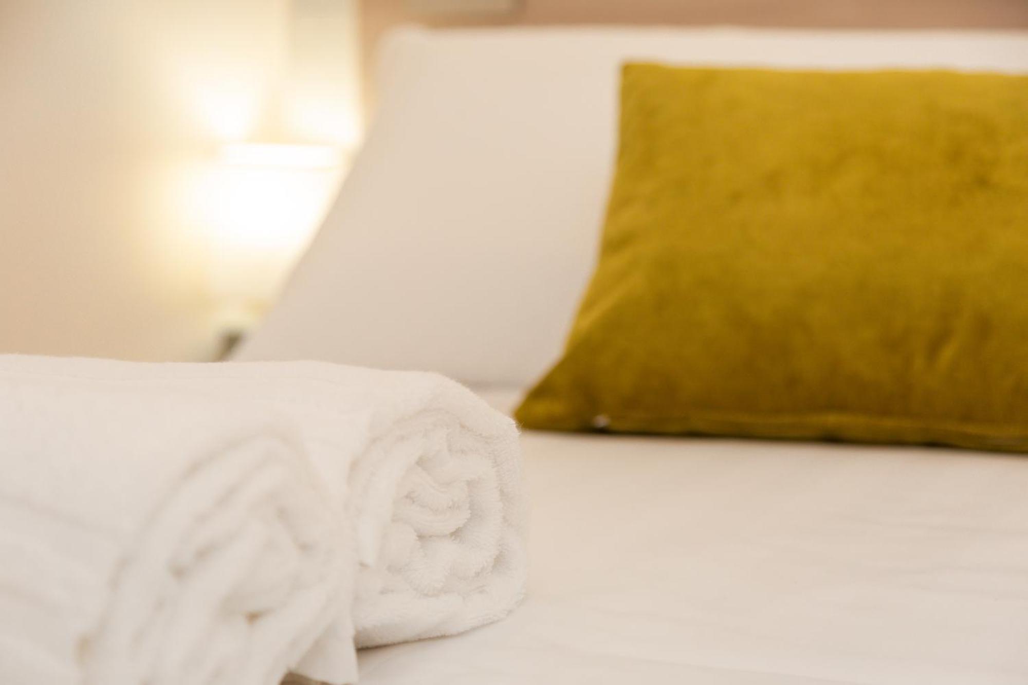 Ausentu Guest House Тортолі Екстер'єр фото