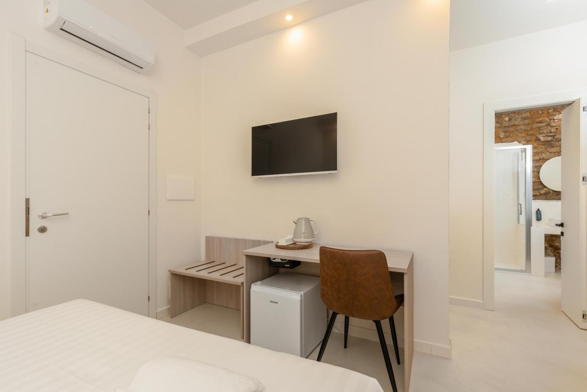 Ausentu Guest House Тортолі Екстер'єр фото